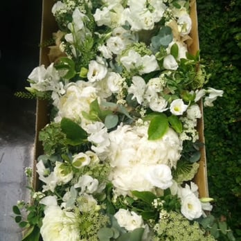 Designs By Ahn - wedding day reception arrangements - Florists Near Me - New York, New York Designs By Ahn - wedding day reception arrangements - Florists Near Me - New York, New York