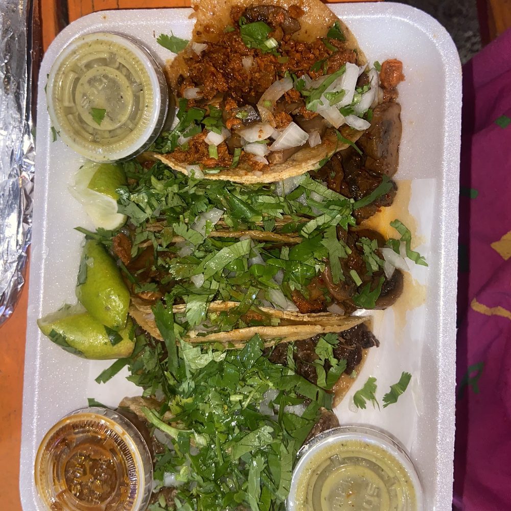 Cuantos Tacos - 6 taco plate - Mexican Near Me - Austin, Texas Cuantos Tacos - 6 taco plate - Mexican Near Me - Austin, Texas