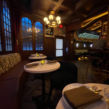 Captain's Quarters - Inside - Cocktail Bars Near Me - San Diego, California Captain's Quarters - Inside - Cocktail Bars Near Me - San Diego, California