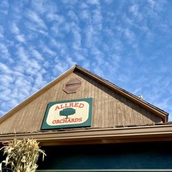 Allred Orchards - Storefront
