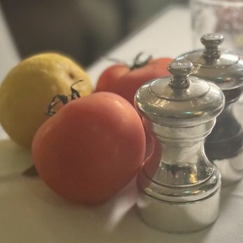 LPM Restaurant & Bar - Each table has fresh tomato, olive oil and salt/pepper - French Near Me - Miami, Florida LPM Restaurant & Bar - Each table has fresh tomato, olive oil and salt/pepper - French Near Me - Miami, Florida