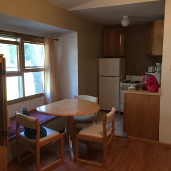 The Villas On Lake George - Kitchen, dining, window seat - Resorts Near Me - Diamond Point, New York The Villas On Lake George - Kitchen, dining, window seat - Resorts Near Me - Diamond Point, New York