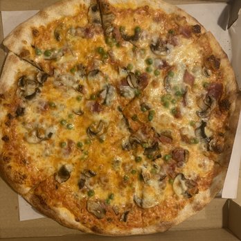 Classica Pizza - Vodka Pizza with mushrooms, peas, prosciutto, and a vodka cream sauce - Pizza Near Me - Norwalk, Connecticut