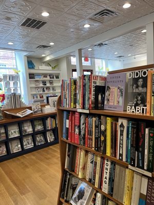 Flying Cloud Booksellers by null