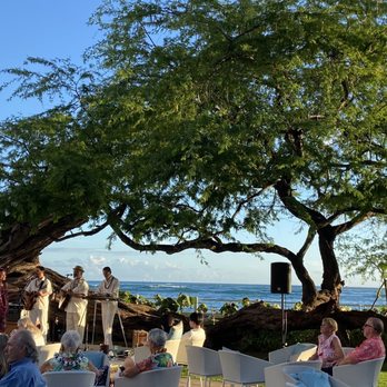 House Without A Key - Live music with ocean view - Seafood Near Me - Honolulu, Hawaii