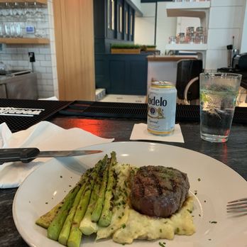 Coquina Fishbar - 6iz Sirloin, potatoes and asparagus. 2024-May-14 - Seafood Near Me - Wilmington, North Carolina