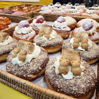 Flour Fresh Cream Donut - Donuts Near Me - Los Angeles, California