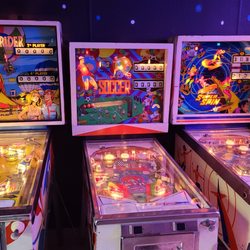 Toy Cantina - Pinball machines.