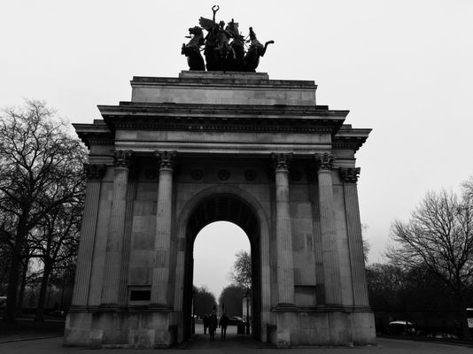 Wellington Arch by null
