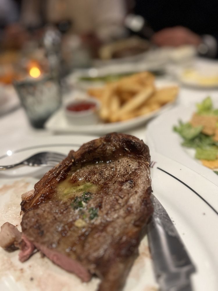 COACH GRILL Updated October 2024 320 Photos & 300 Reviews 55