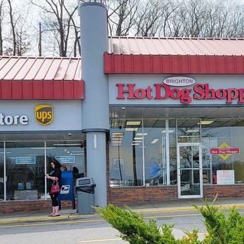 Brighton Hot Dog Shoppe - Hot Dogs Near Me - Moon TWP, Pennsylvania Brighton Hot Dog Shoppe - Hot Dogs Near Me - Moon TWP, Pennsylvania