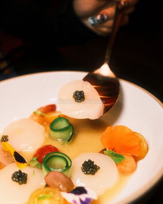 Unglo Thai Restaurant and Bar by null