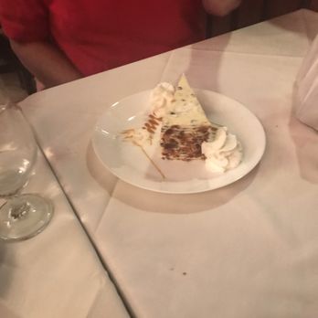 Fernandes steakhouse - Cannoli cake - Portuguese Near Me - Newark, New Jersey