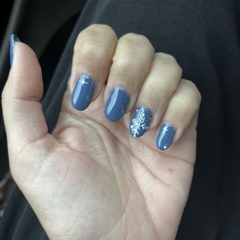 Season Nails & Spa - Gel nails with snowflake design - Nail Salons Near Me - Nipomo, California Season Nails & Spa - Gel nails with snowflake design - Nail Salons Near Me - Nipomo, California