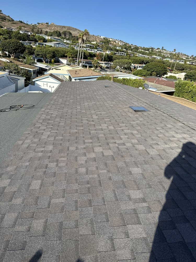 Slide of T’S Roofing