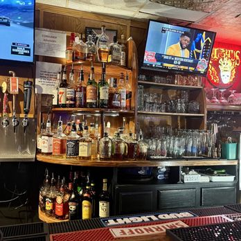 Harry's Old Kettle Pub & Grill - Sports Bars Near Me - Wabash, Indiana Harry's Old Kettle Pub & Grill - Sports Bars Near Me - Wabash, Indiana
