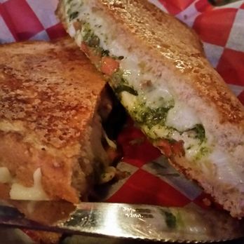 Baraboo Burger - Grilled cheeae - Burgers Near Me - Baraboo, Wisconsin Baraboo Burger - Grilled cheeae - Burgers Near Me - Baraboo, Wisconsin