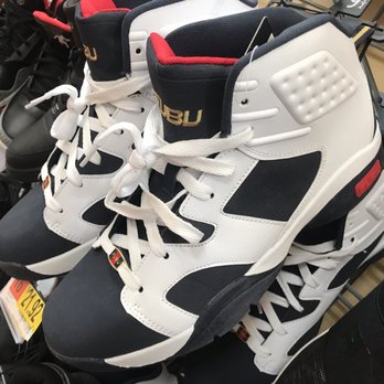 Walmart - Shoes sold at the Walmart in Lockport Illinois 60441 - Department Stores Near Me - Lockport, Illinois