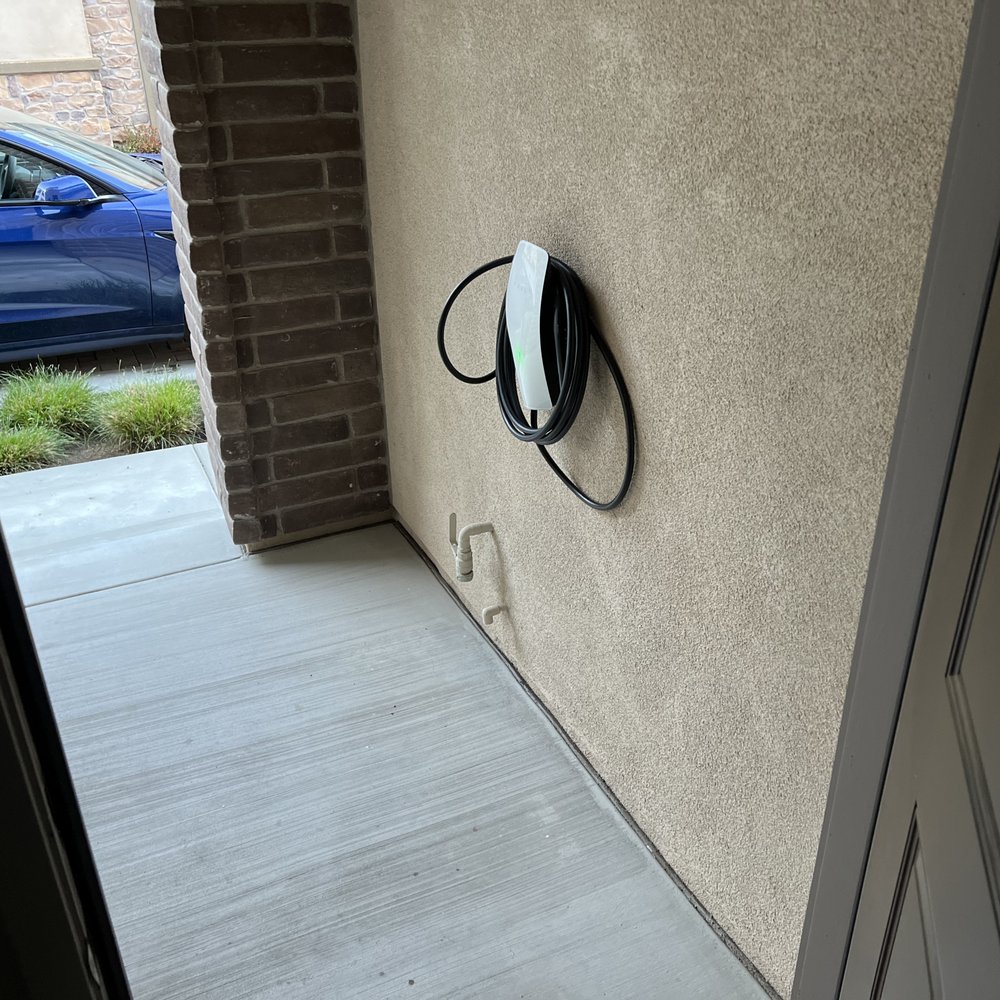 Familiar Electric - Electricians Near Me Familiar Electric - Electricians Near Me