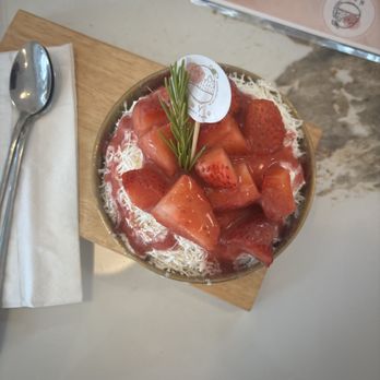 Naya Dessert Cafe - Strawberry bingsu - Cafes Near Me - Davis, California Naya Dessert Cafe - Strawberry bingsu - Cafes Near Me - Davis, California