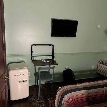 Frenchmen Hotel - Room 207 - Hotels Near Me - New Orleans, Louisiana Frenchmen Hotel - Room 207 - Hotels Near Me - New Orleans, Louisiana