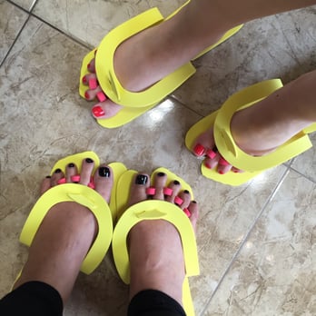 Studio Nailz - They had the flip flops for people like us who forget sandals - Nail Salons Near Me - Newport, Rhode Island