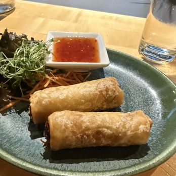 Tiffins - Vegetable egg rolls - Thai Near Me - Zürich, ZH Tiffins - Vegetable egg rolls - Thai Near Me - Zürich, ZH