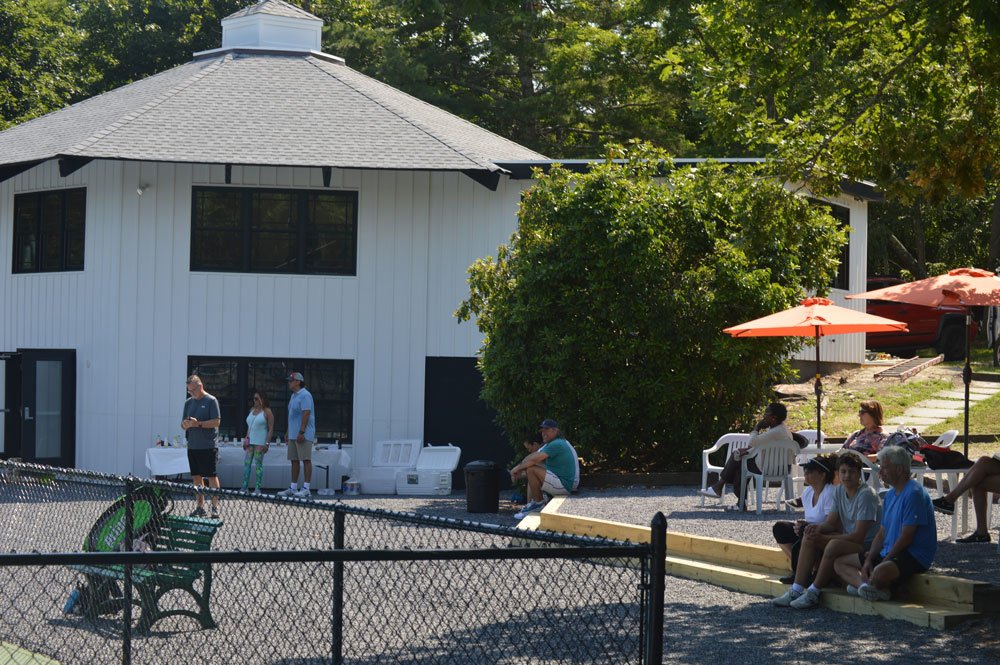 Tennis at the Barn Logo