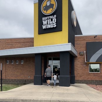 Buffalo Wild Wings - Entrance to bdubs - Chicken Wings Near Me - Portage, Indiana