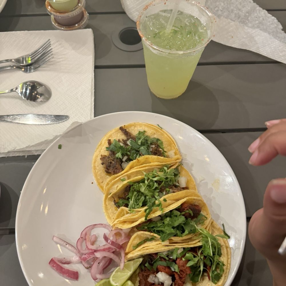 Los Guapos - Mexican Near Me - Fort Worth, Texas
