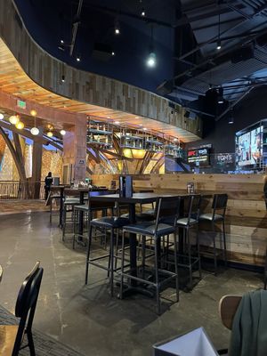 Tom's Watch Bar by null