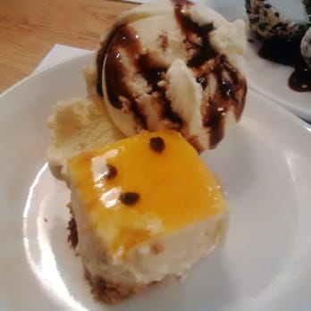 Wagamama - Vanilla ice cream with chocolate sauce and mango cheescake - Japanese Near Me - London, XGL