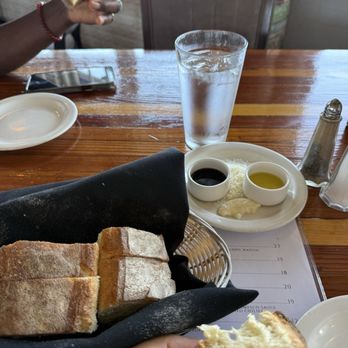 Pasta Pelican Restaurant - Warm bread - Italian Near Me - Alameda, California Pasta Pelican Restaurant - Warm bread - Italian Near Me - Alameda, California