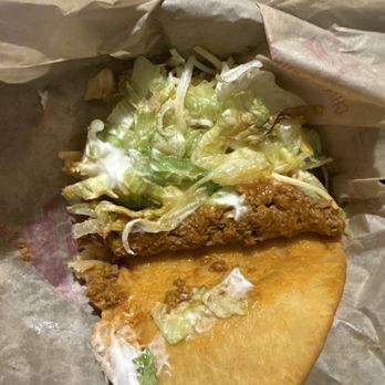 Taco Bell - Beef Chalupa Supreme. See how there's the brown lettuce with the over 3 hour old chalupa shell - Fast Food Near Me - Tampa, Florida Taco Bell - Beef Chalupa Supreme. See how there's the brown lettuce with the over 3 hour old chalupa shell - Fast Food Near Me - Tampa, Florida