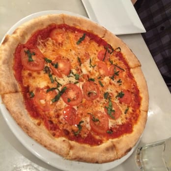 Nundini Chef's Table - Yummy margherita pizza. - Italian Near Me - Houston, Texas