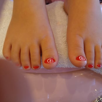 Shiloh Nails & Spa - Pedicure by Lisa for my 6 year old - Nail Salons Near Me - Windsor, California Shiloh Nails & Spa - Pedicure by Lisa for my 6 year old - Nail Salons Near Me - Windsor, California