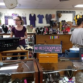Rainbow Attic - Used, Vintage & Consignment Near Me - Kihei, Hawaii Rainbow Attic - Used, Vintage & Consignment Near Me - Kihei, Hawaii