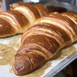 Chicago Gourmet Wholesale Bakery - Giant 1 LB Croissants Plain~ Order yours today!