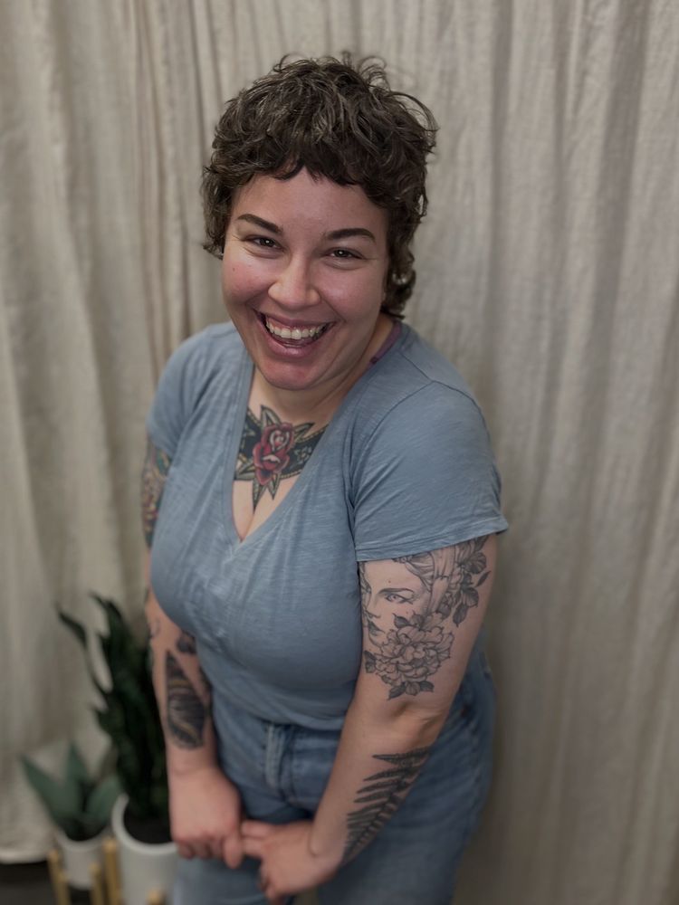 Tender Love ‘n’ Hair Logo