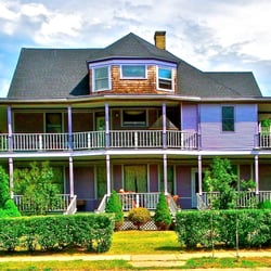Pembrooke Inn - 11 Bedrooms, 8 suites with their own Jacuzzi, fireplace & private bathroom.  4 floors, 3 stories, 2 wings.  Everything included 360K