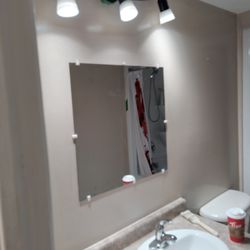 K&B Contracting - Bathroom paint
