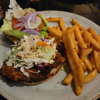 Three's Bar & Grill - Asian Fusion Near Me - Kihei, Hawaii