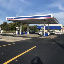 Marathon Youngstown I76 Exit 232 - Gas station Parking Lot 14 feet Canopy