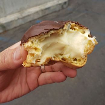 Beard Papa's - Desserts Near Me - Los Angeles, California