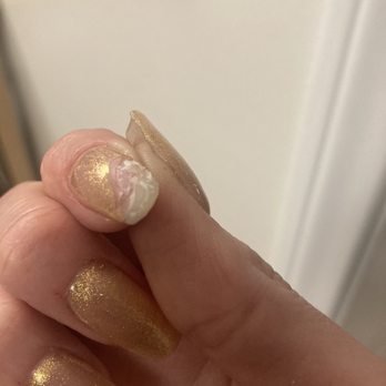 Dream Nails - Bad materials, lumpy uneven work and little cuts everywhere - Nail Salons Near Me - Los Angeles, California
