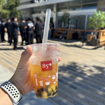 85°C Bakery Cafe-Cupertino - Mango Green Tea ICED MEDIUM - Bakeries Near Me - Cupertino, California 85°C Bakery Cafe-Cupertino - Mango Green Tea ICED MEDIUM - Bakeries Near Me - Cupertino, California
