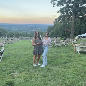 Bear Chase - Breweries Near Me - Bluemont, Virginia