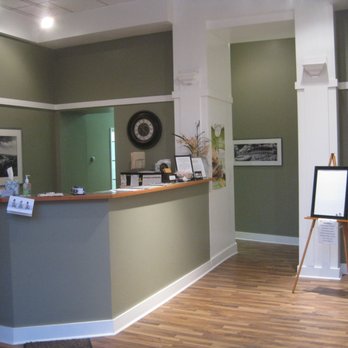Dave Simmons, DC - Interior of the office. - Chiropractors Near Me - Pittsburgh, Pennsylvania Dave Simmons, DC - Interior of the office. - Chiropractors Near Me - Pittsburgh, Pennsylvania