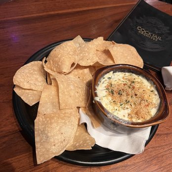 The Edison - Spinach Parmesan Dip - Cocktail Bars Near Me - Lake Buena Vista, Florida The Edison - Spinach Parmesan Dip - Cocktail Bars Near Me - Lake Buena Vista, Florida