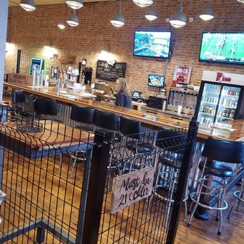 10 Pins - Bar - Arcades Near Me - Franklin, Indiana